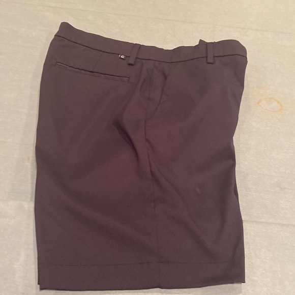 Chaps mens dress shorts worn twice - Picture 3 of 4
